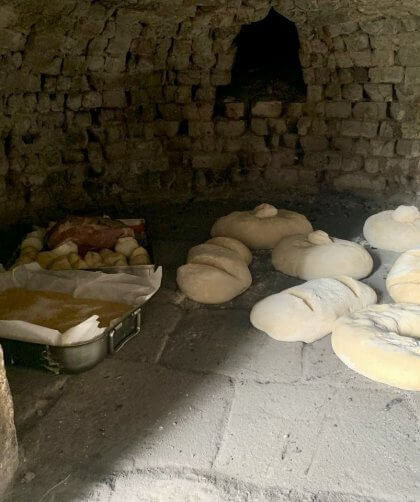 Fornada con pans, bicas e un pouco de agulla